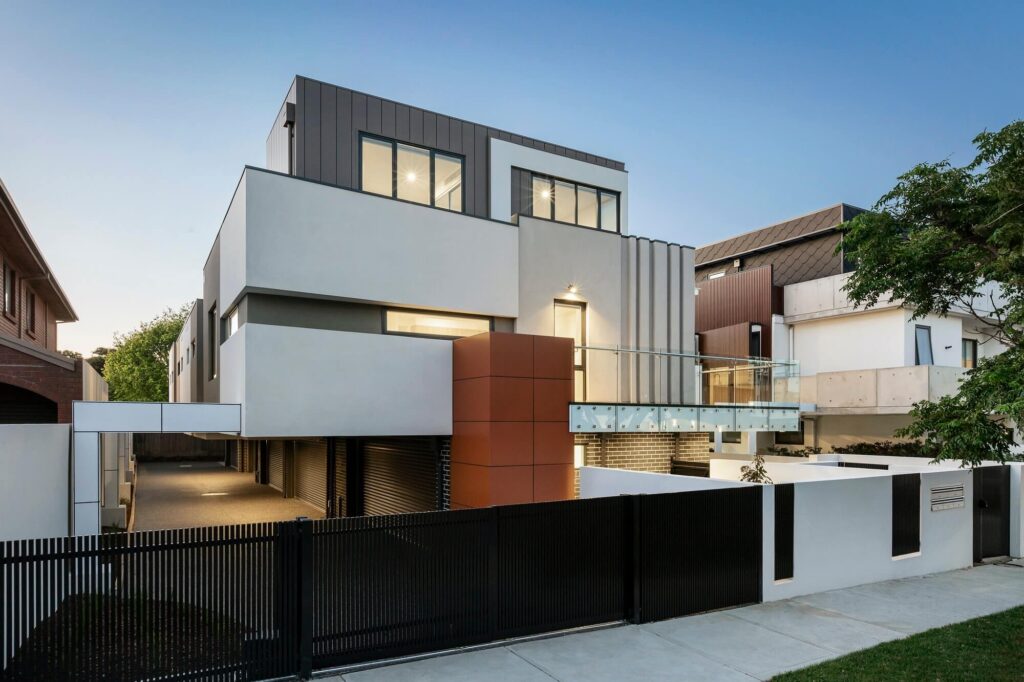 The Art of Discerning: Navigating Luxury Real Estate & Exclusive Stays with Aabex